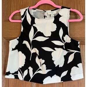 Kate Spade Size XXS Black and White Floral Crop Top PTP 17.5” Length 16.5”